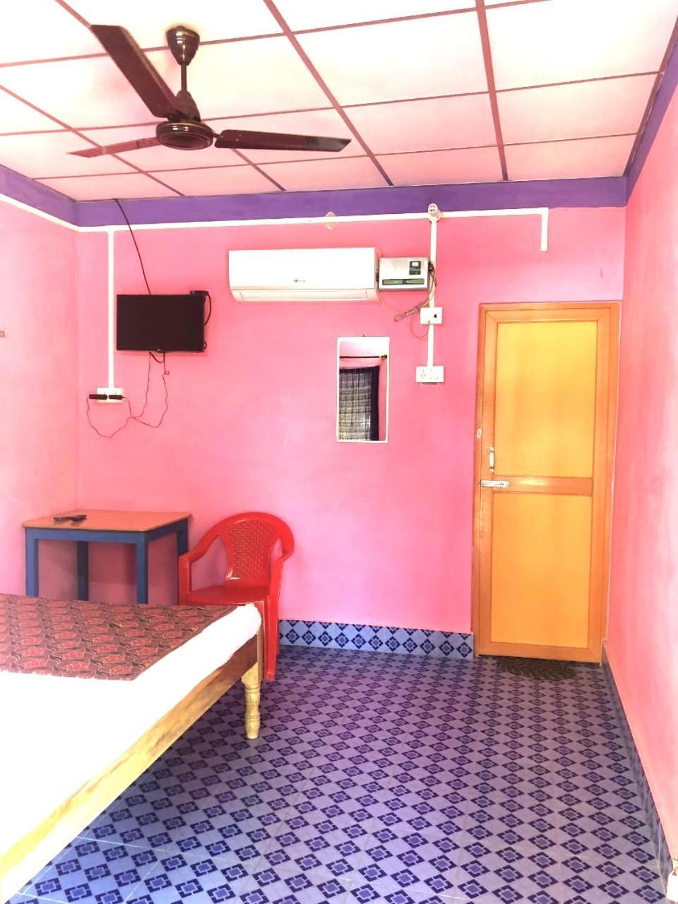 Blue Bird Residency Hotell Lakshmanpur Exteriör bild