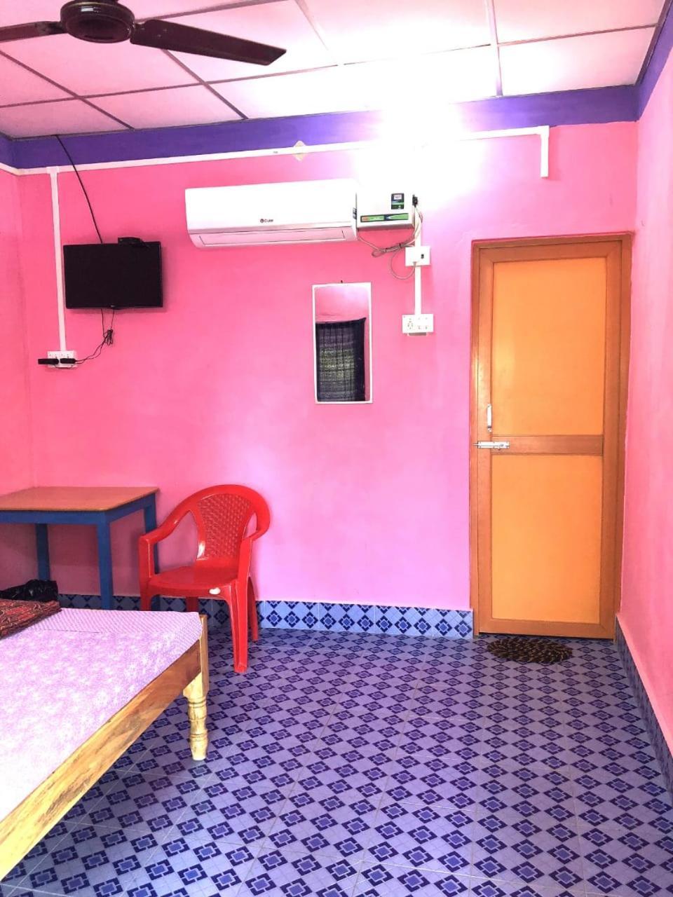 Blue Bird Residency Hotell Lakshmanpur Exteriör bild